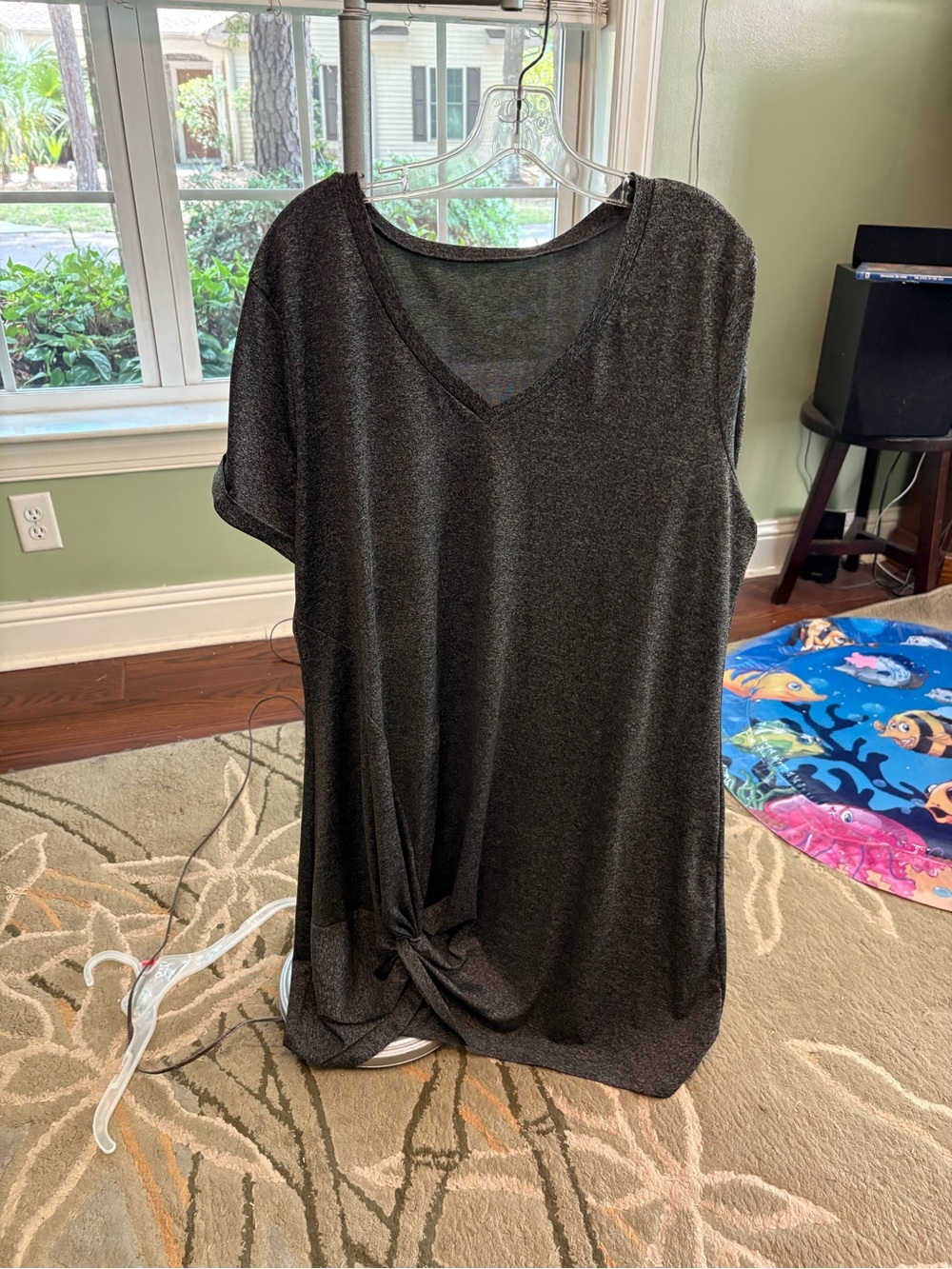 Women's Black V-Neck Twist Hem Top